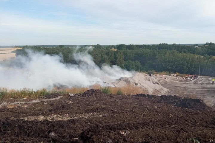 Užsidegęs Kauno regioninis nepavojingų atliekų sąvartynas Lapių seniūnijoje, Kauno raj.