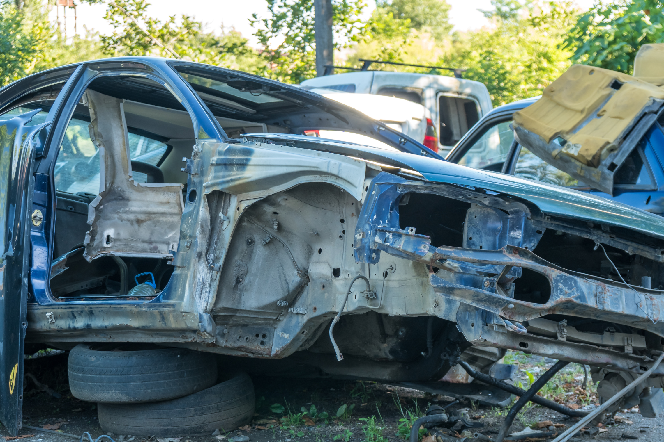 Išardyta eksploatuoti netinkama transporto priemonė (asociatyvi nuotrauka)